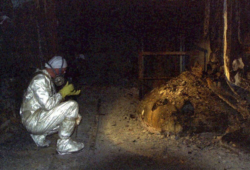 チェルノブイリ原発事故で残った放射線を放つ巨大な塊 その名は 象の足 スパイシービュー