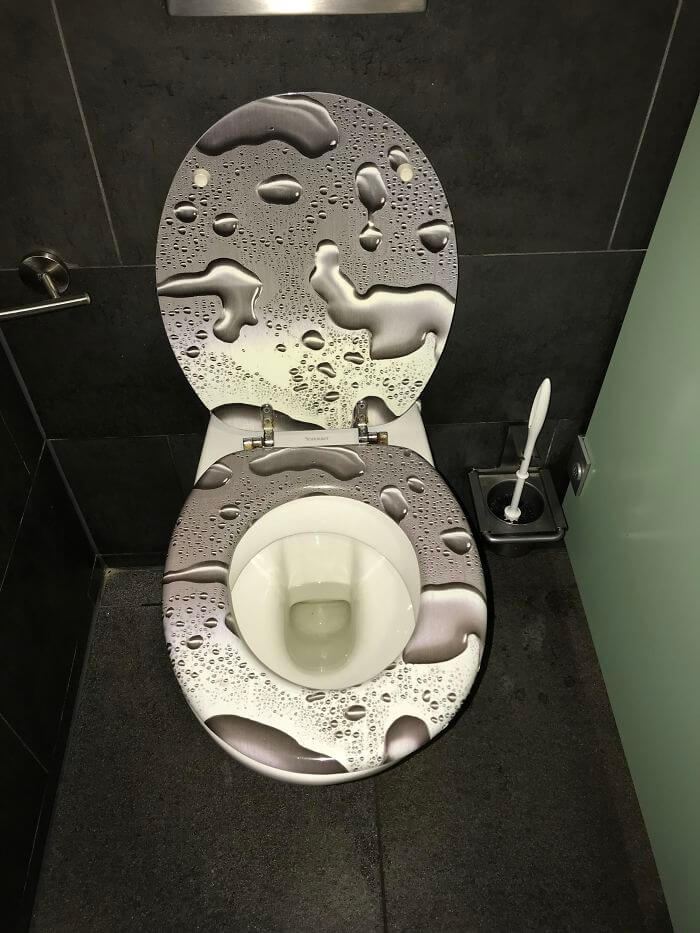 世界の変なトイレ